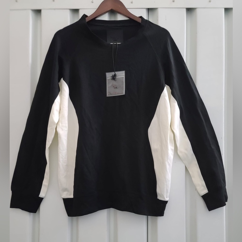Rocnation sweater